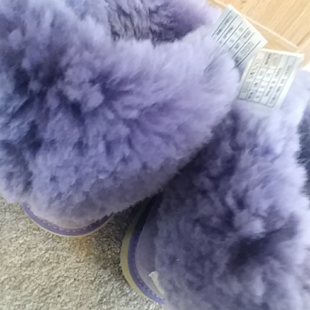 Authentic UGG Purple Classic Short Boots sz 6 - Picture 6 of 8